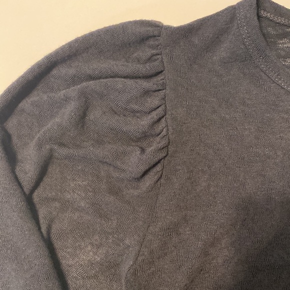 Kylie Paige Soft Black Long-sleeve Sweater with Smocking at Wrists Size M - Picture 6 of 11